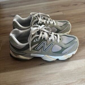 New Balance 9060 Olive and Cream Sneakers size 6 fair condition